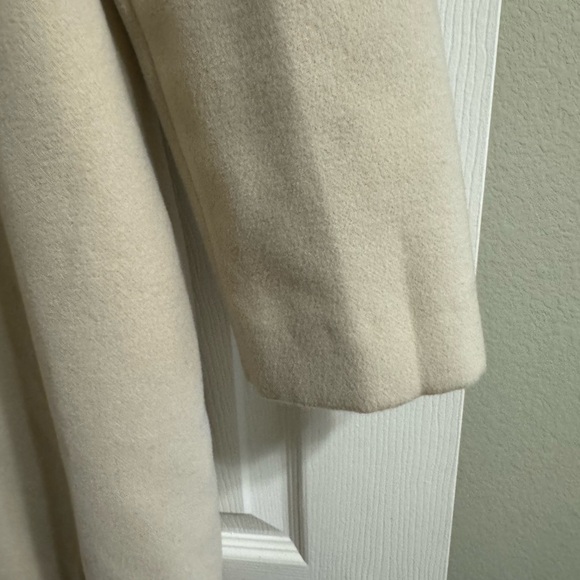 Halogen Coat Size Medium - Picture 6 of 6